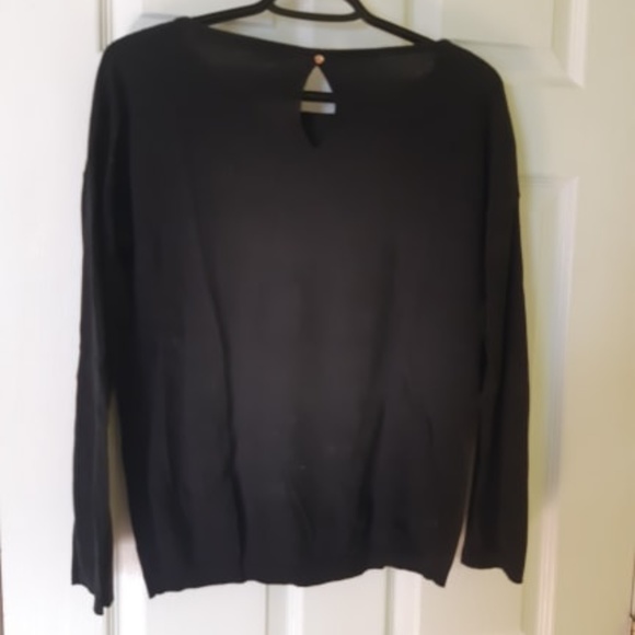Comfy black sweater - Picture 2 of 2